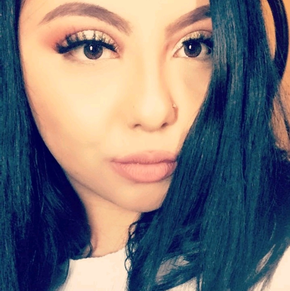 Meet your Posher, Vanessa